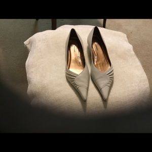 New Bronx Leather Cream Heels